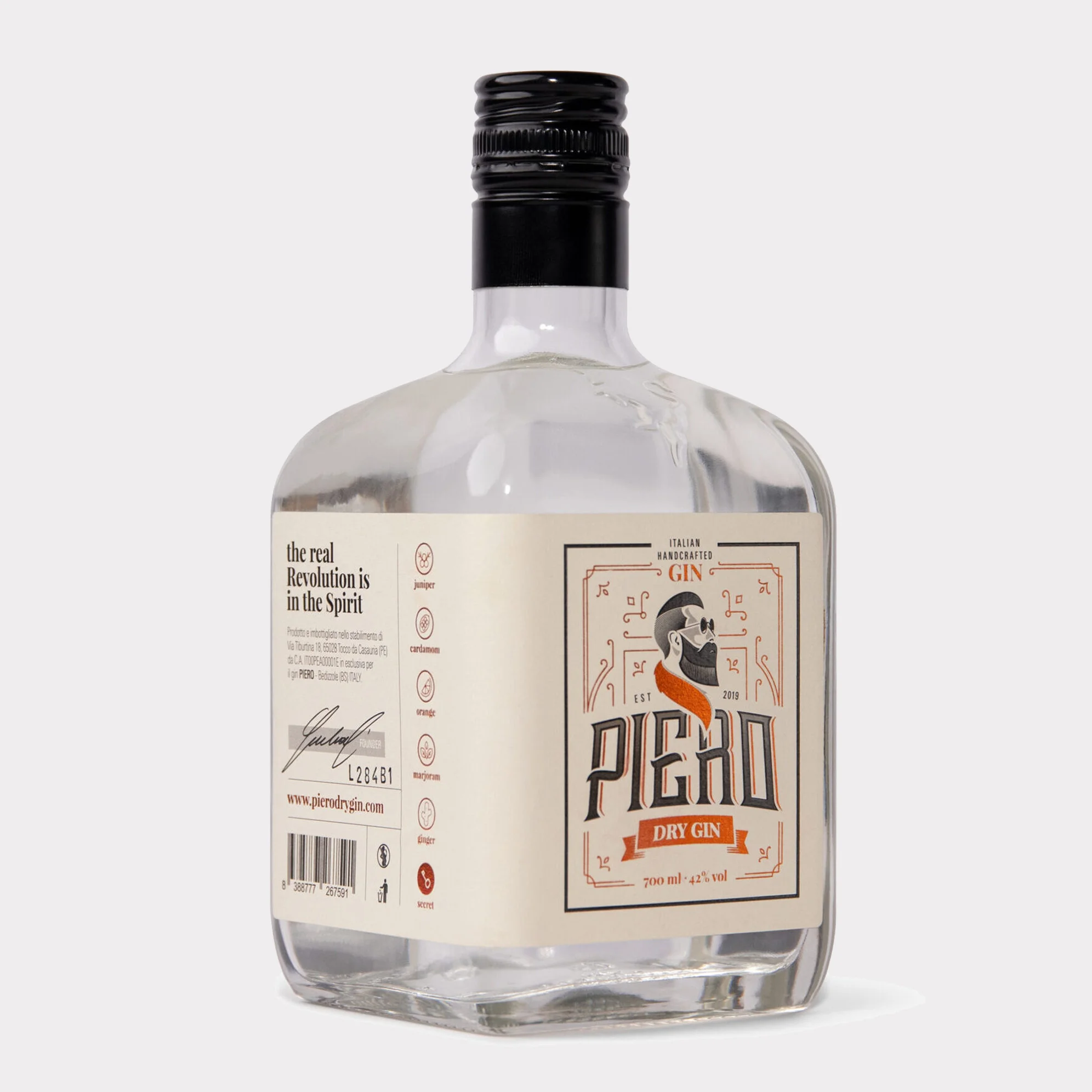 Piero-Dry-Gin_Profile_Bianco-Background-scaled-e1711719768777-copia.jpg